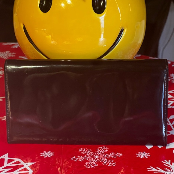 CHRISTIAN DIOR PATENT LEATHER LONG WALLET - Picture 2 of 9